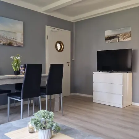 Strandnah An Der Foerde Glücksburg