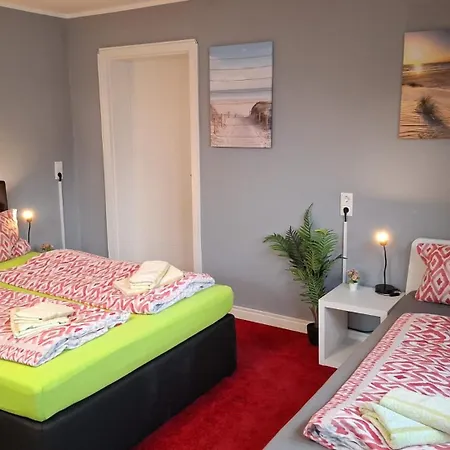 Strandnah An Der Foerde