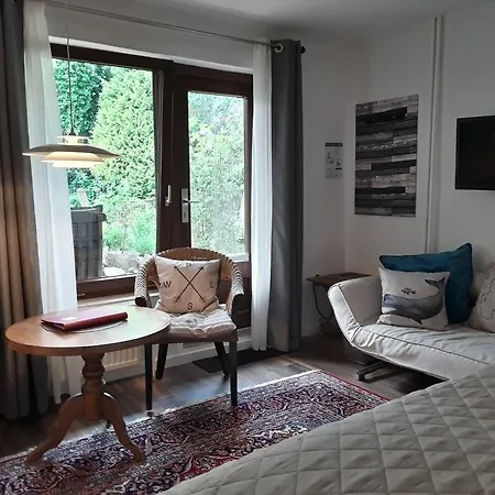 Strandnah An Der Foerde *