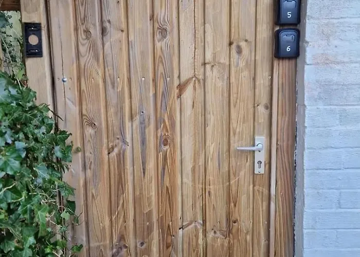 Strandnah An Der Foerde *