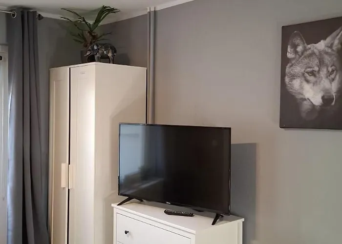 Strandnah An Der Foerde