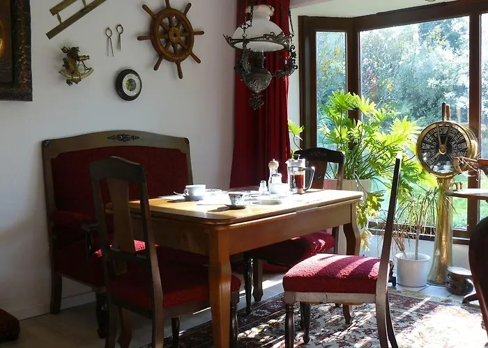 Strandnah An Der Foerde